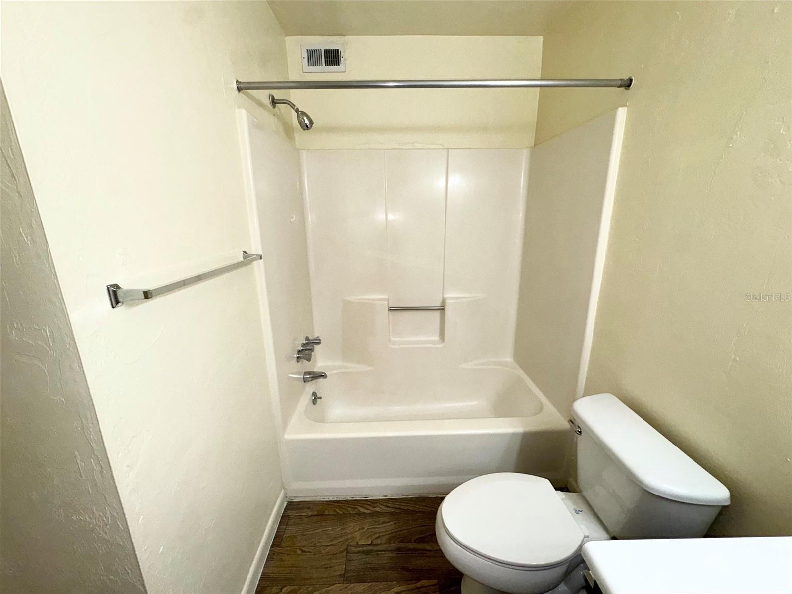 83 Se 16th Ave #e303 Property Photo 14
