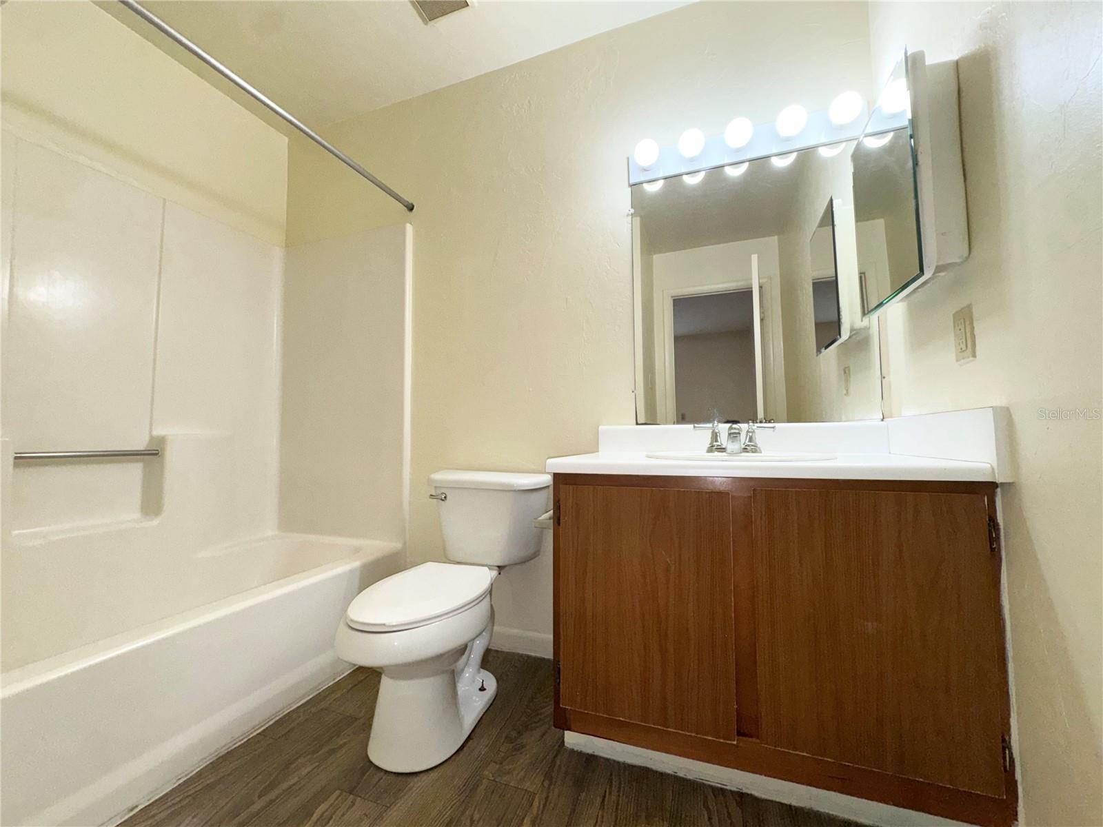 83 Se 16th Ave #e303 Property Photo 15