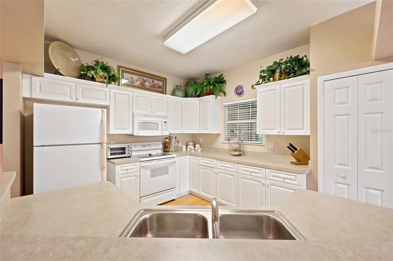 2760 Nw 105th Dr Property Photo 11
