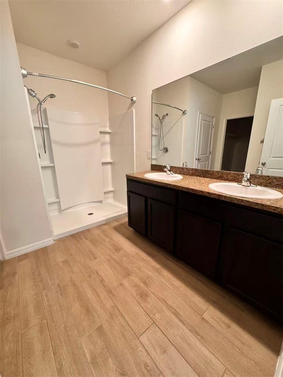 8244 Sw 60th Rd Property Photo 4