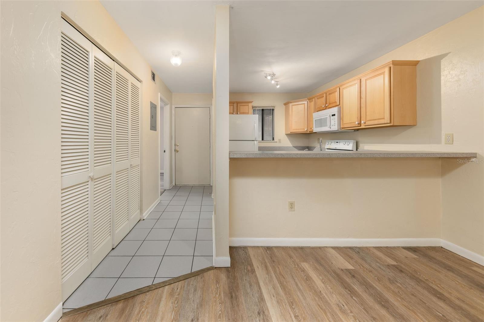 77 Se 16th Ave #b201 Property Photo 3