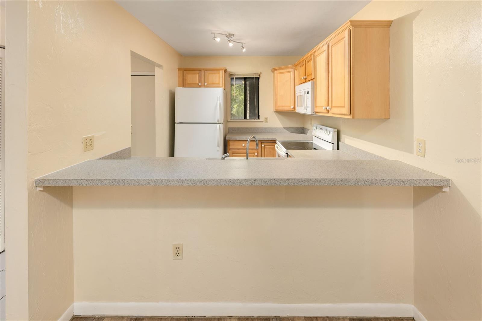 77 Se 16th Ave #b201 Property Photo 7