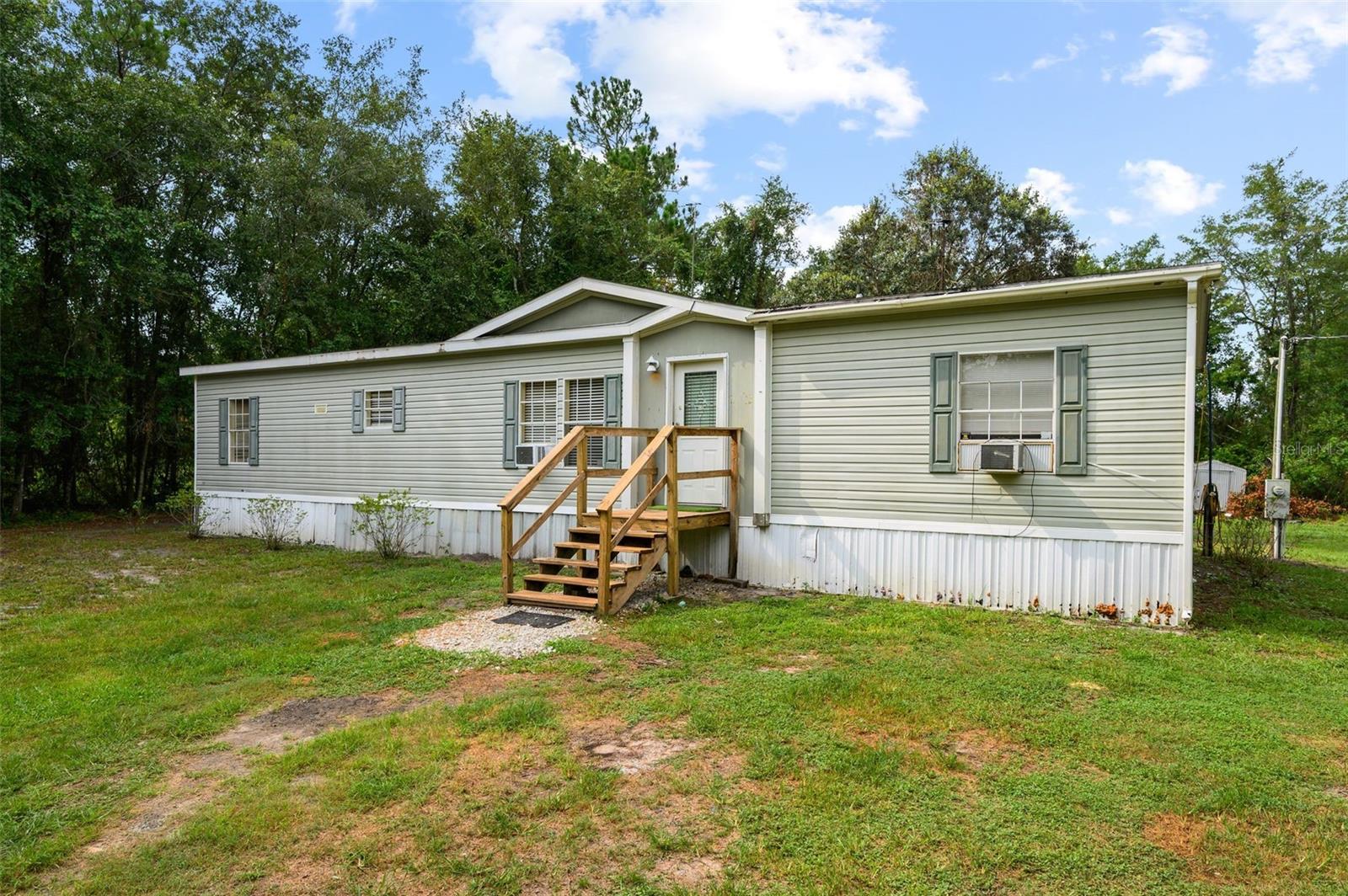 9798 State Road 100 W Property Photo 2