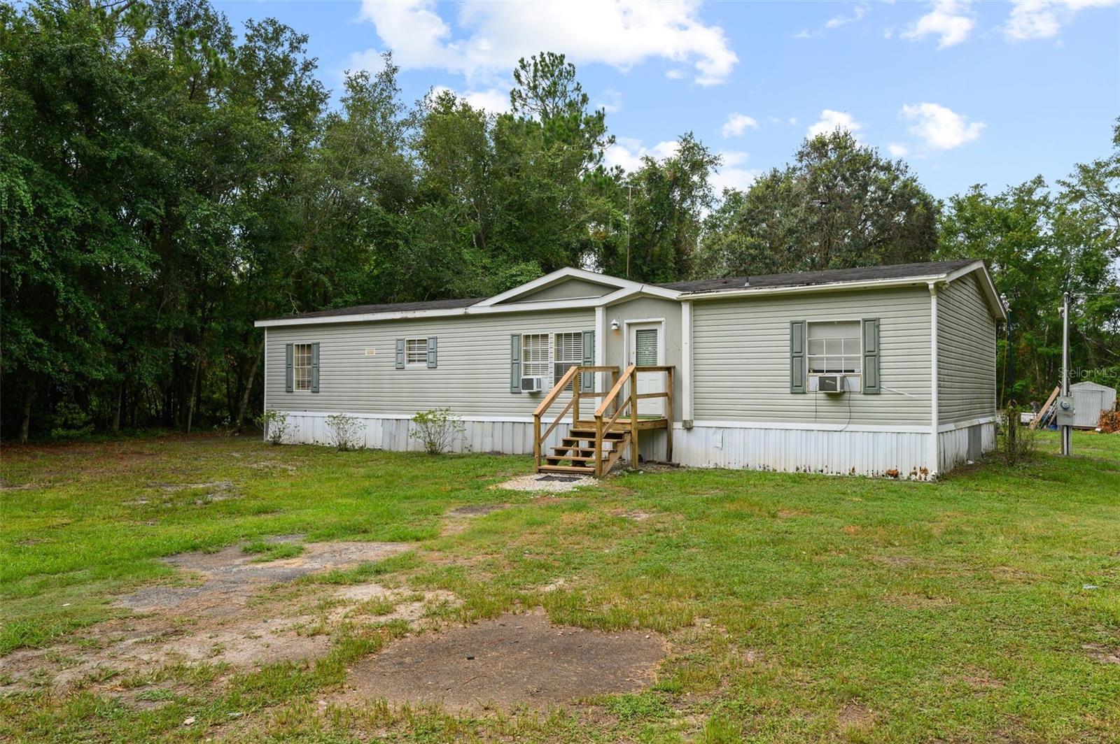 9798 State Road 100 W Property Photo 5