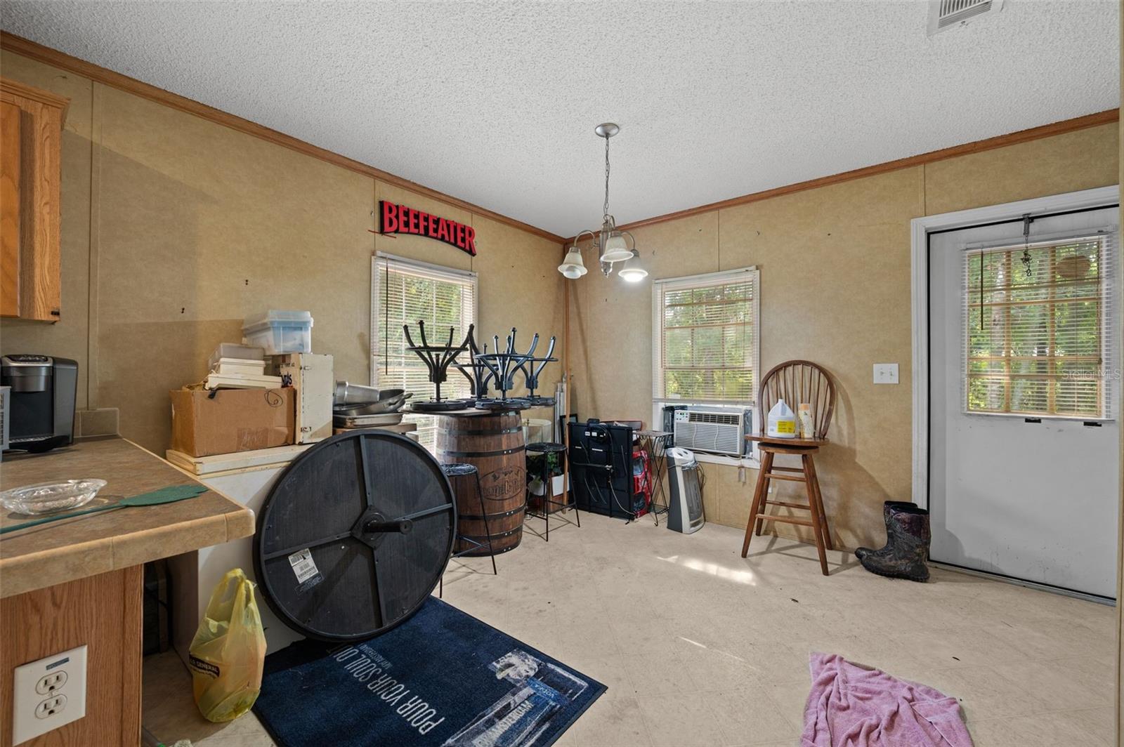 9798 State Road 100 W Property Photo 17