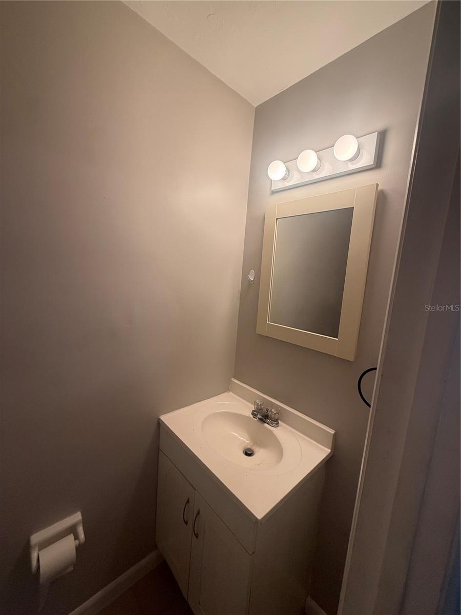 4017 Sw 22nd Rd #b Property Photo 10