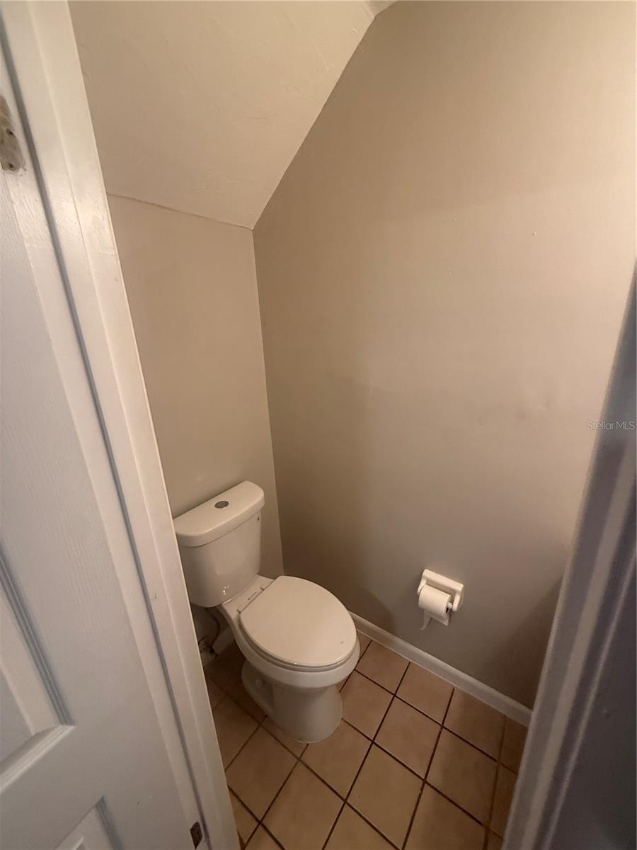 4017 Sw 22nd Rd #b Property Photo 11