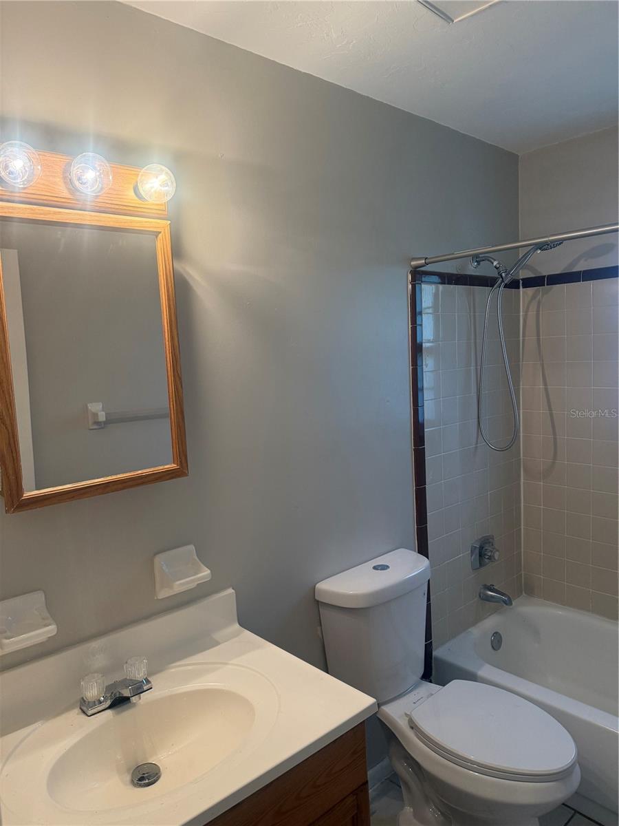 4017 Sw 22nd Rd #b Property Photo 21