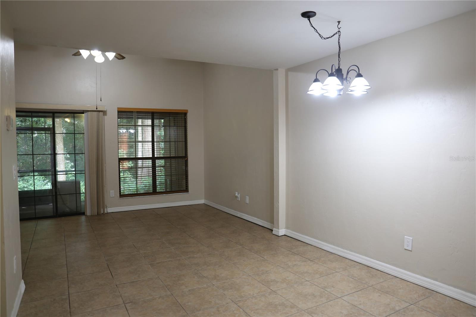 5831 Sw 9th Pl Property Photo 6