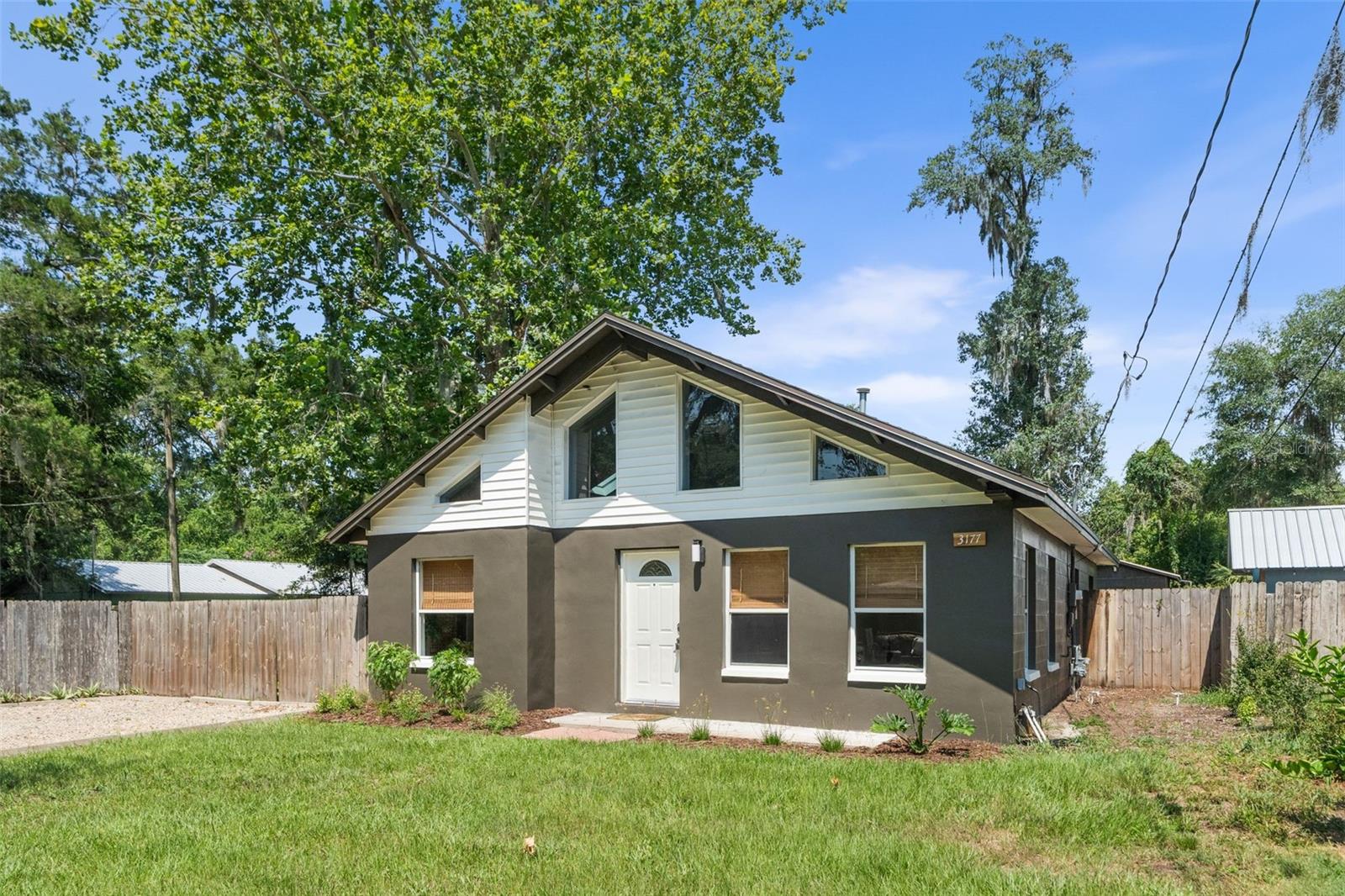 3177 Nw 9th Ter Property Photo 3