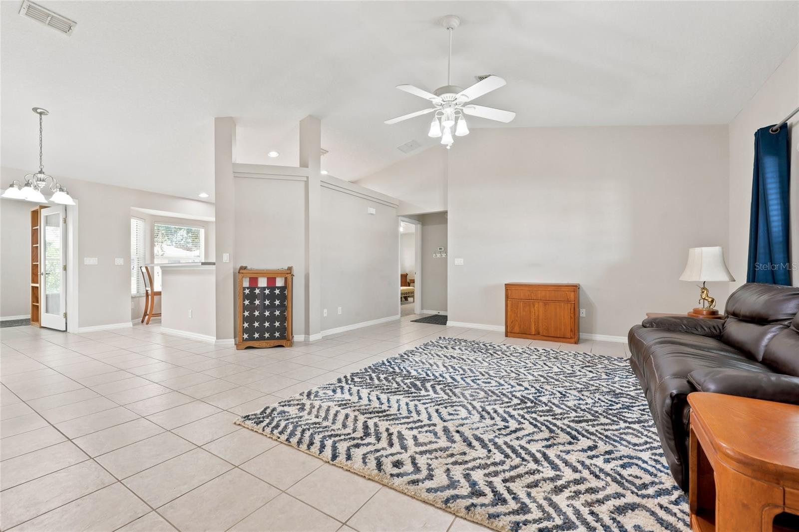 8708 Sw 60th Cir Property Photo 4