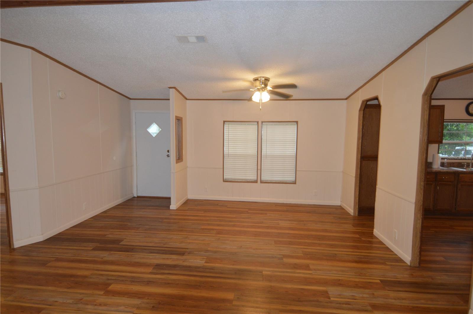 1182 Nw 27th Ter Property Photo 6