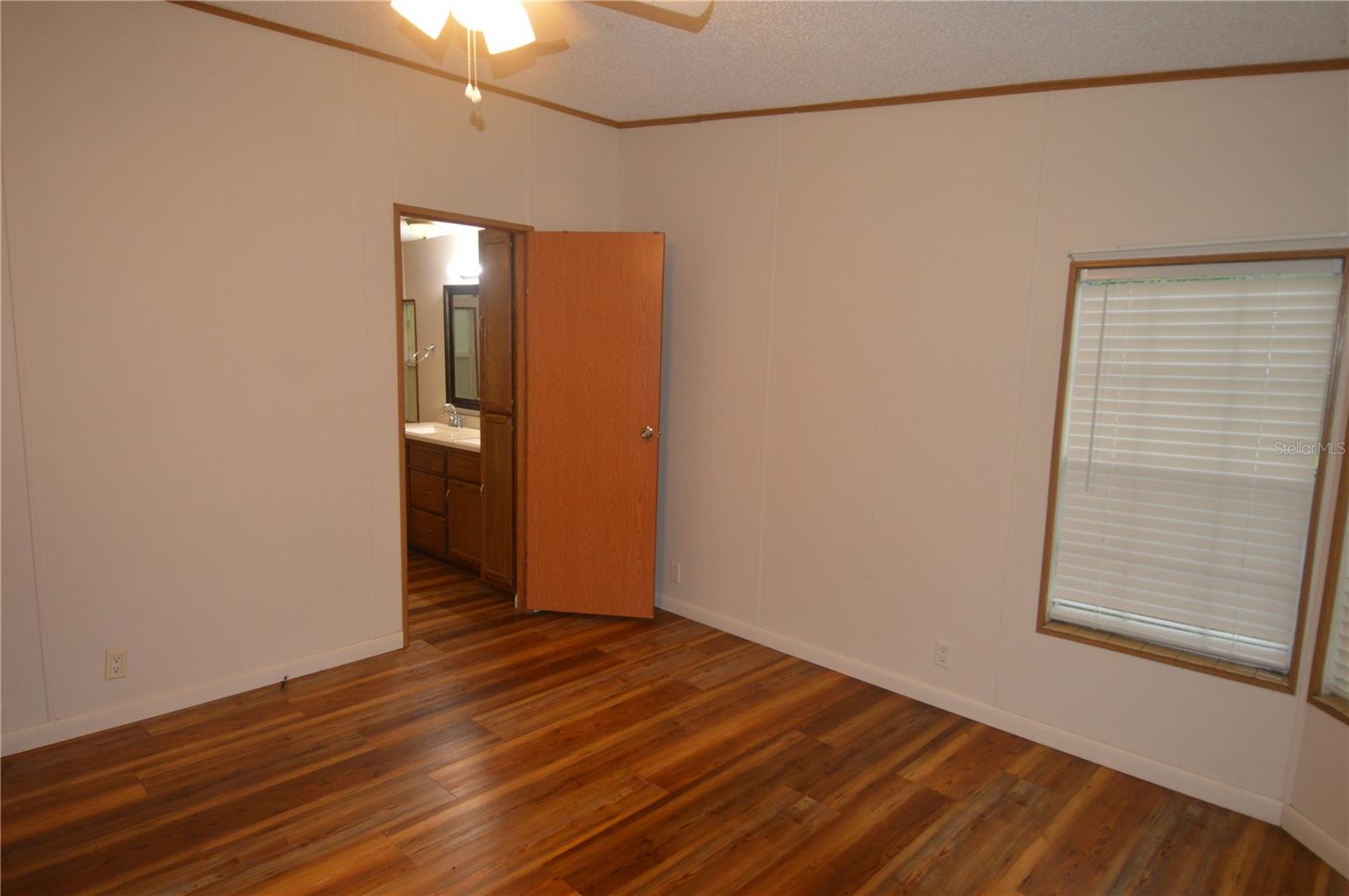 1182 Nw 27th Ter Property Photo 17