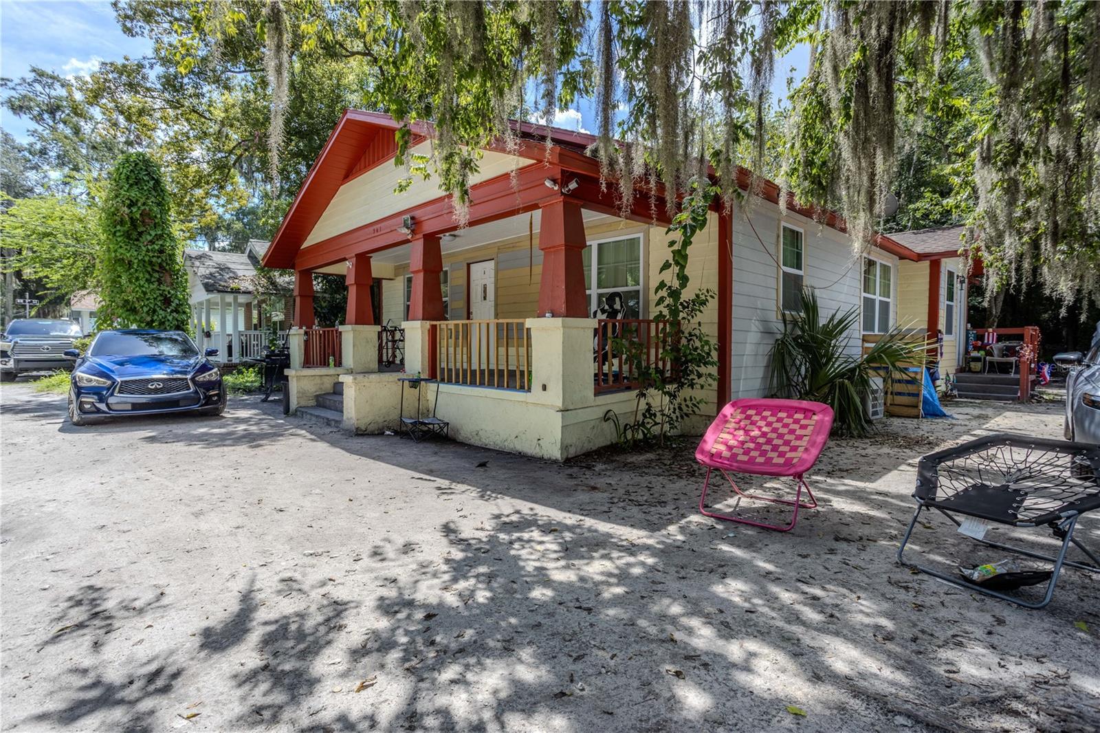 907 NW 4TH PL