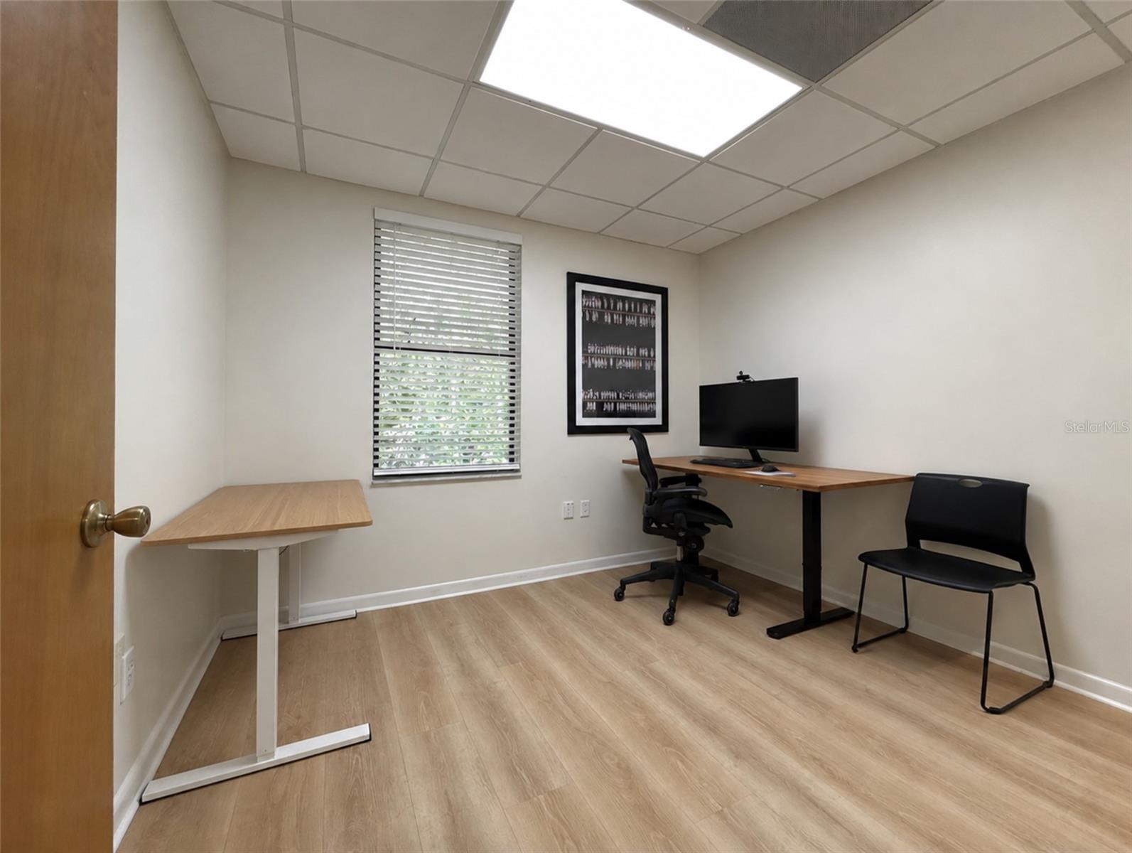2731 Nw 41st St #b2 Property Photo 3