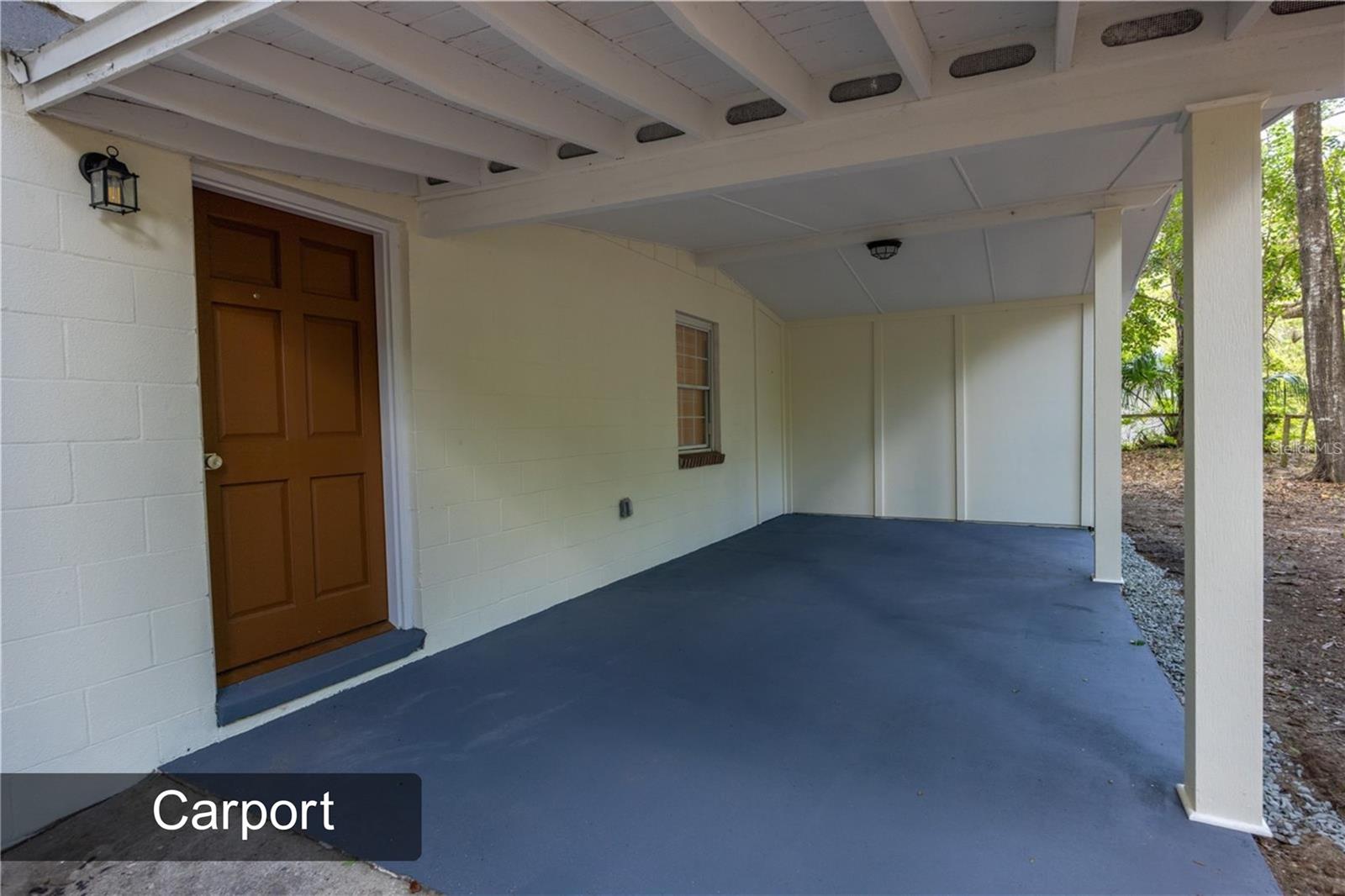 640 Nw 36th Ter Property Photo 3