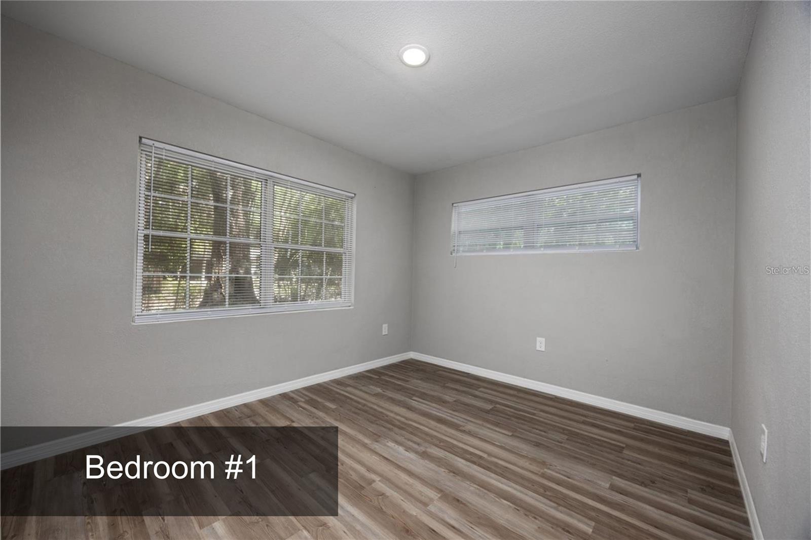640 Nw 36th Ter Property Photo 15