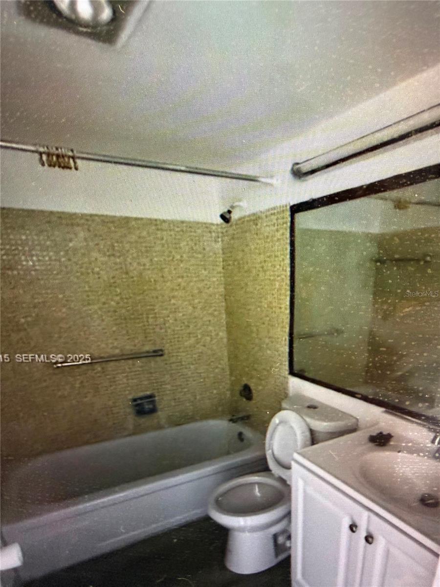 42 Sheffield B #b Property Photo 8