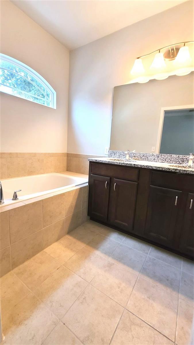 5179 Nw 22nd St Property Photo 15