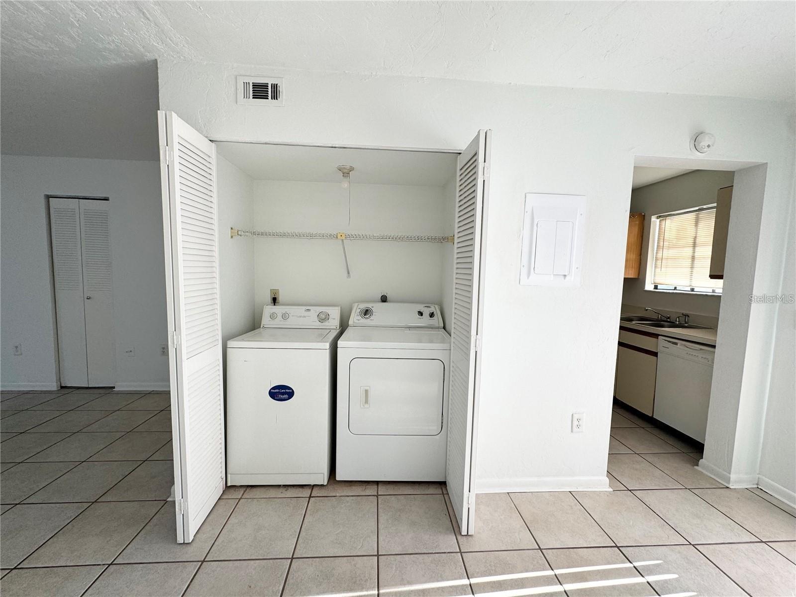 2300 Sw 43rd St #m4 Property Photo 5
