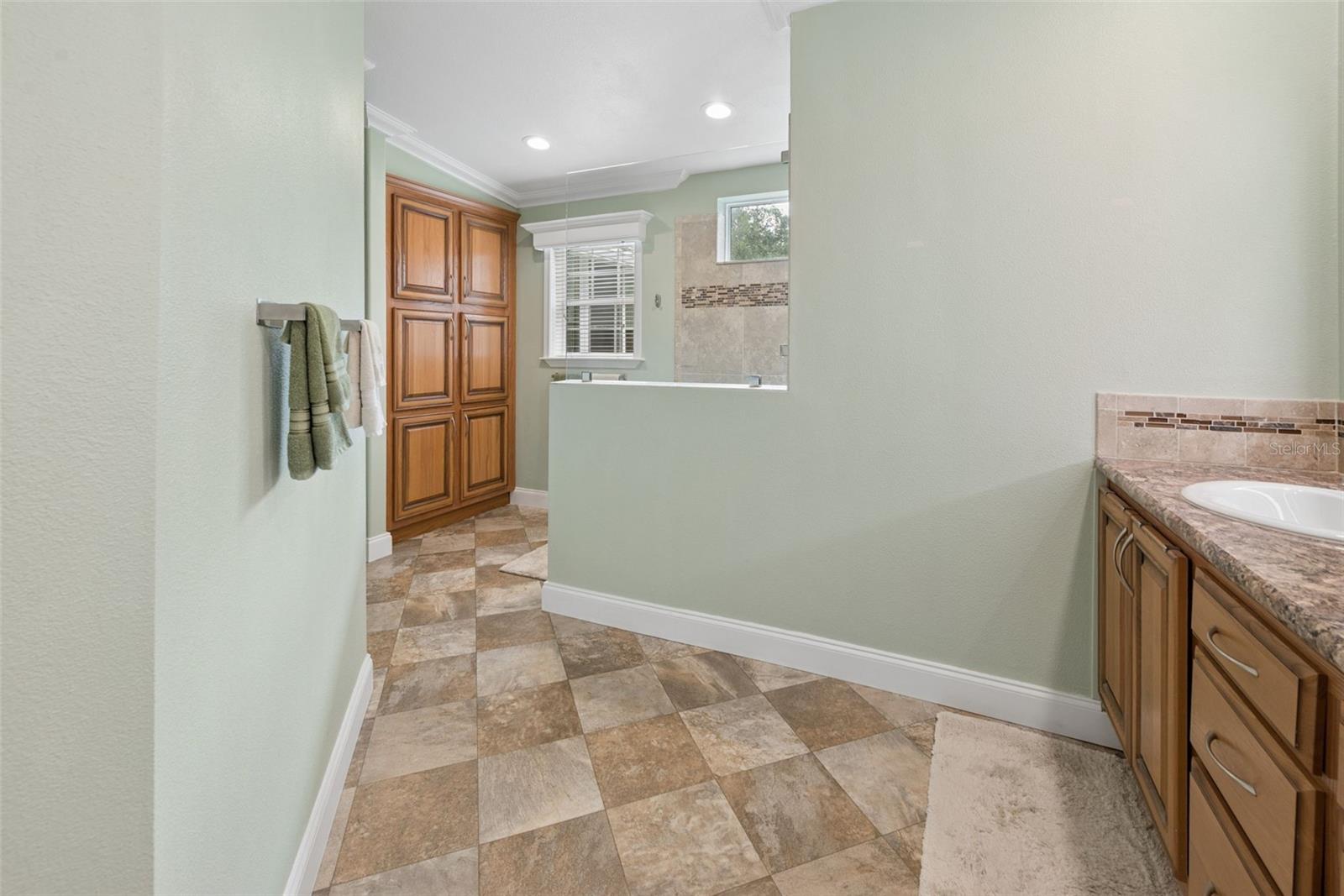8261 Ne 118th Ter Property Photo 16