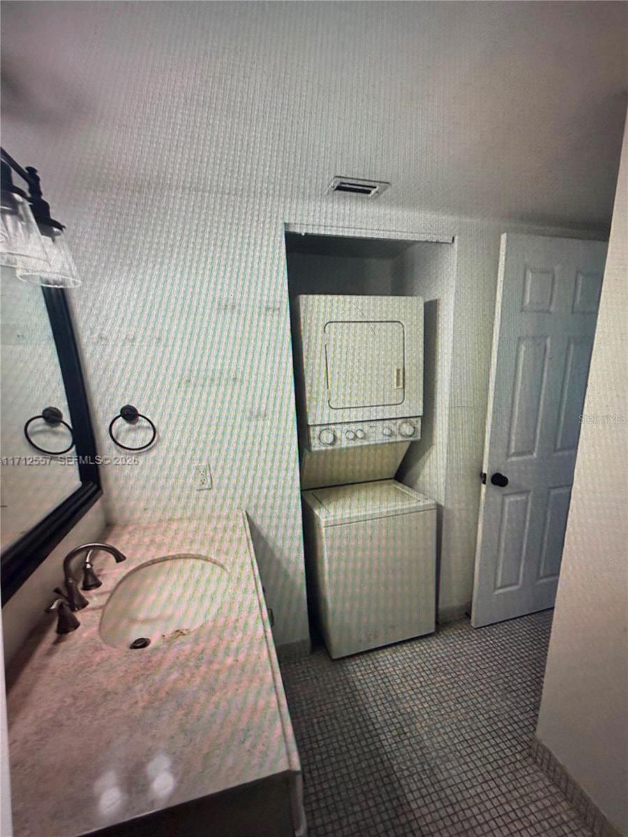 4241 Nw 19th St #170 Property Photo 11