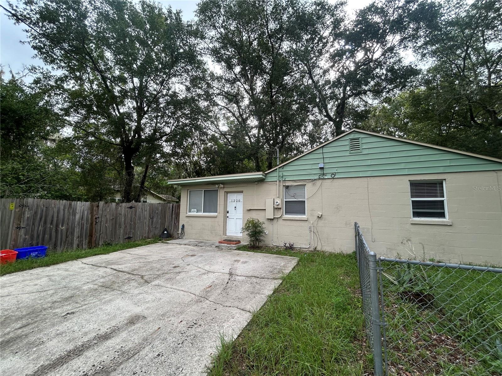 1220 Nw 31 Ave Property Photo 1