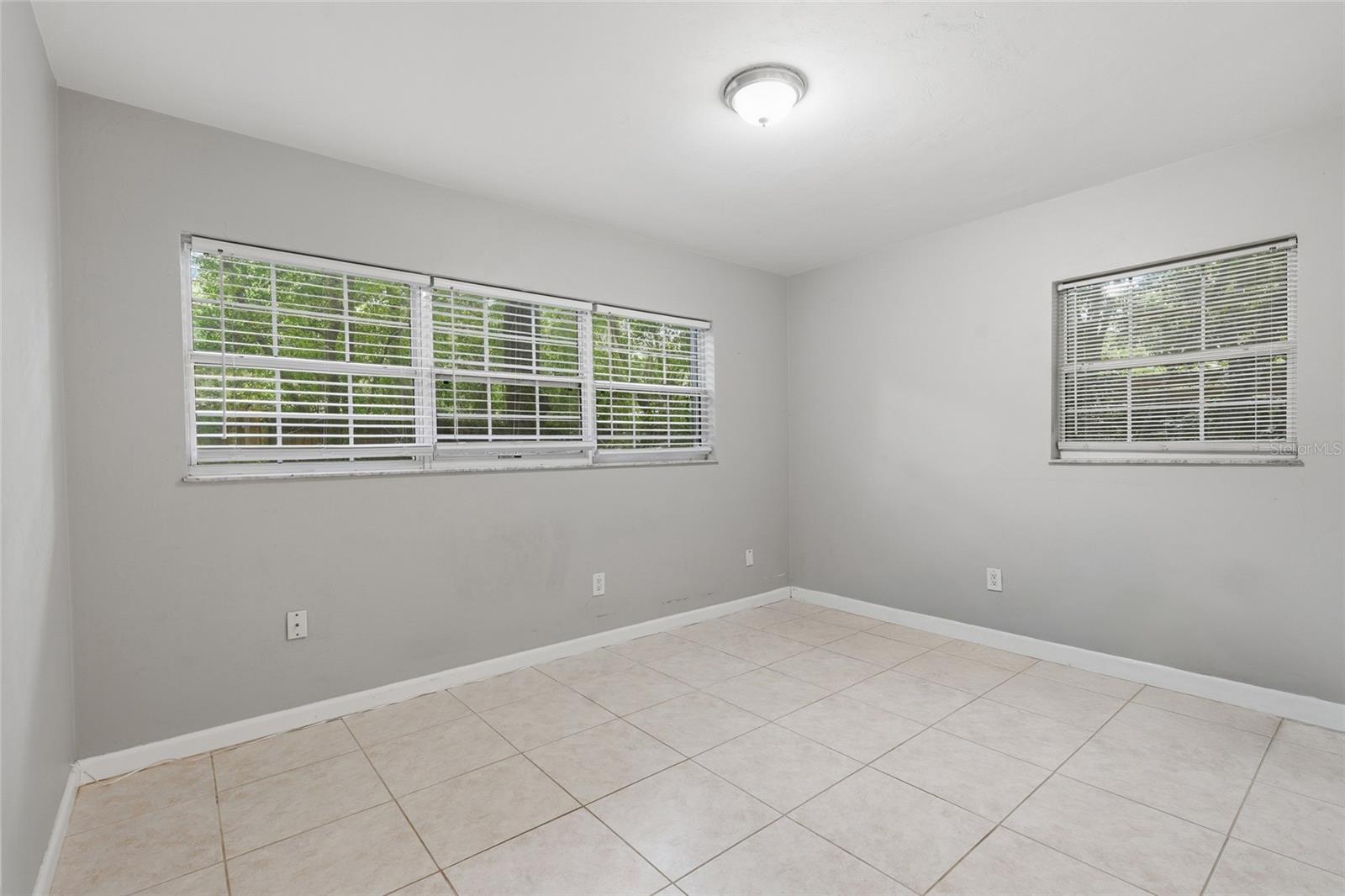 630 Nw 35th Ter Property Photo 16