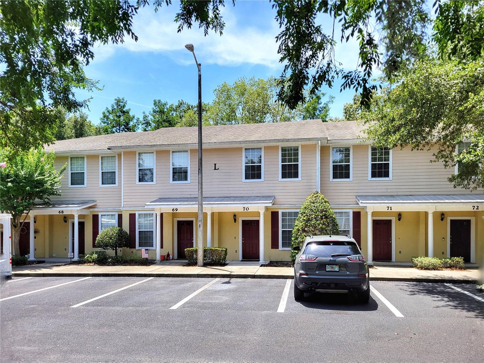 2508 Sw 35th Pl #70 Property Photo 3