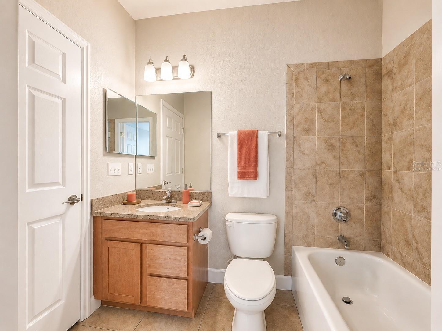 2508 Sw 35th Pl #70 Property Photo 12