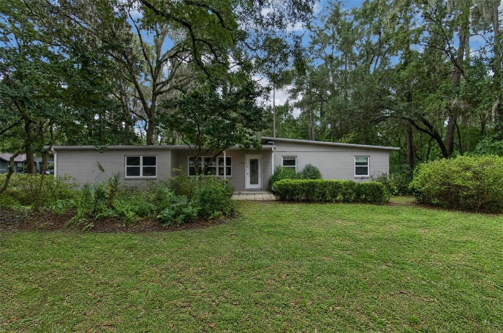 3705 Nw 7th Pl Property Photo 1