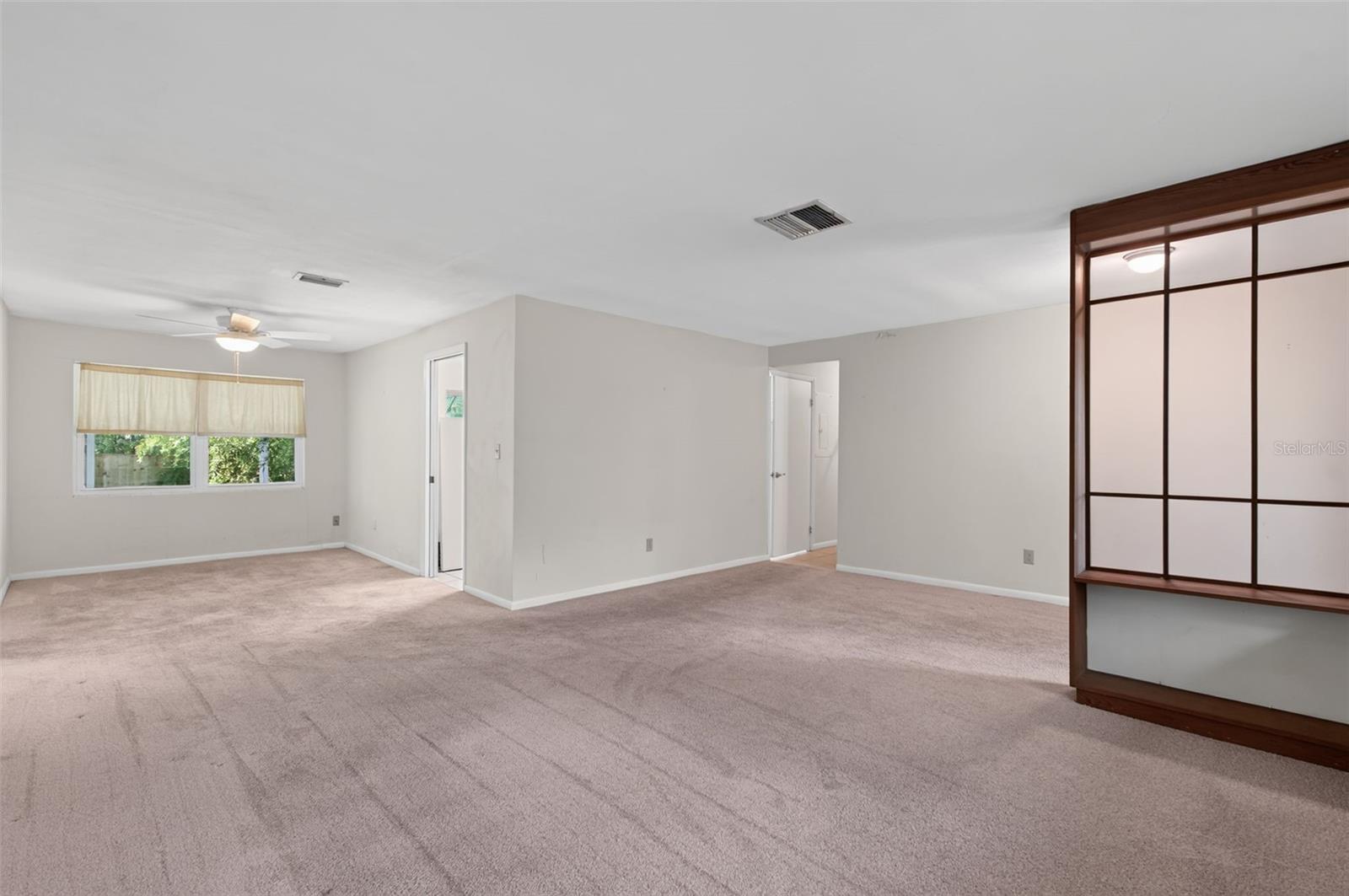 3705 Nw 7th Pl Property Photo 6