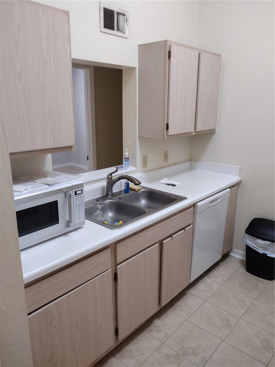 2360 Sw Archer Rd #510 Property Photo 6