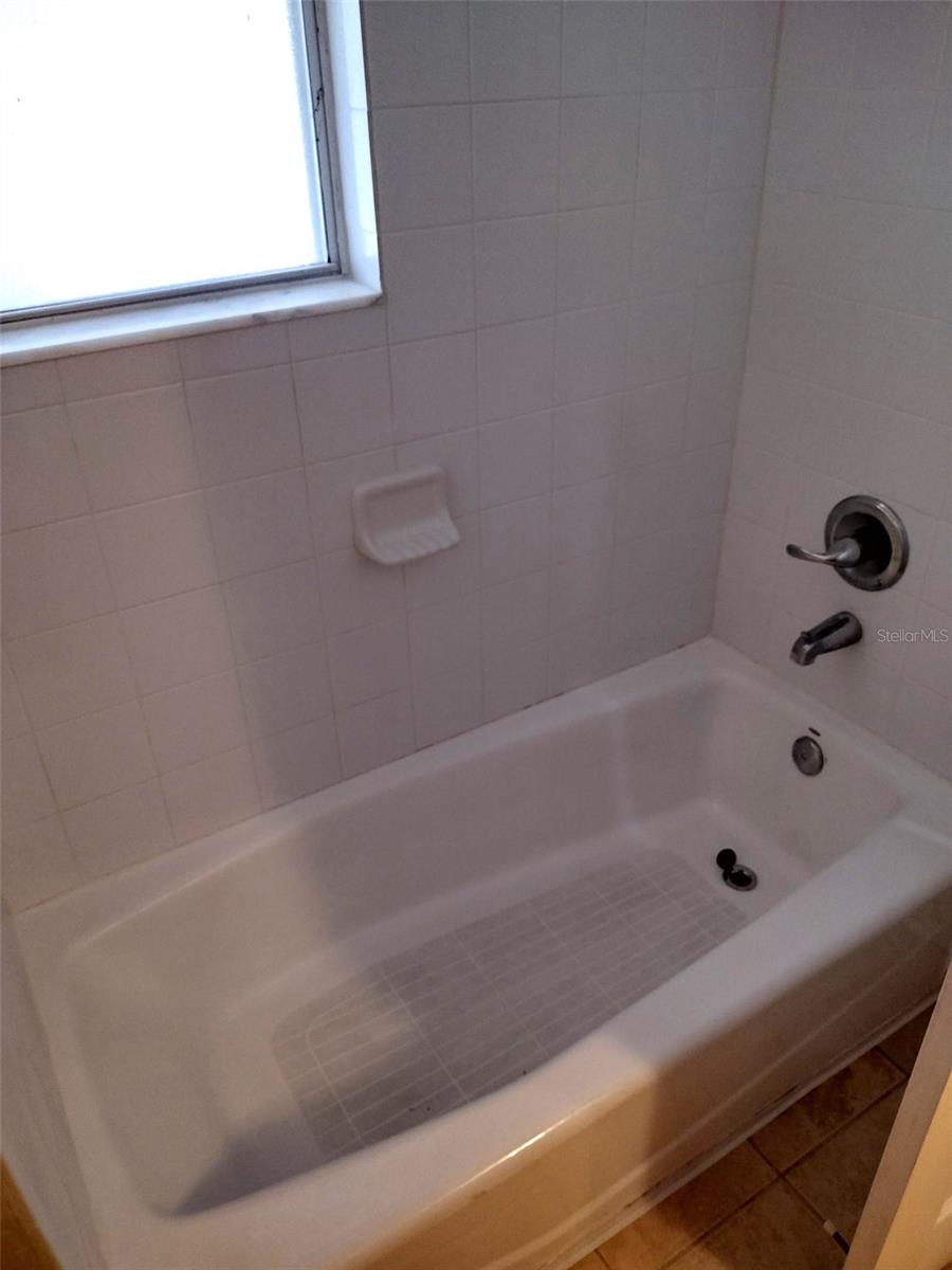 2360 Sw Archer Rd #510 Property Photo 10