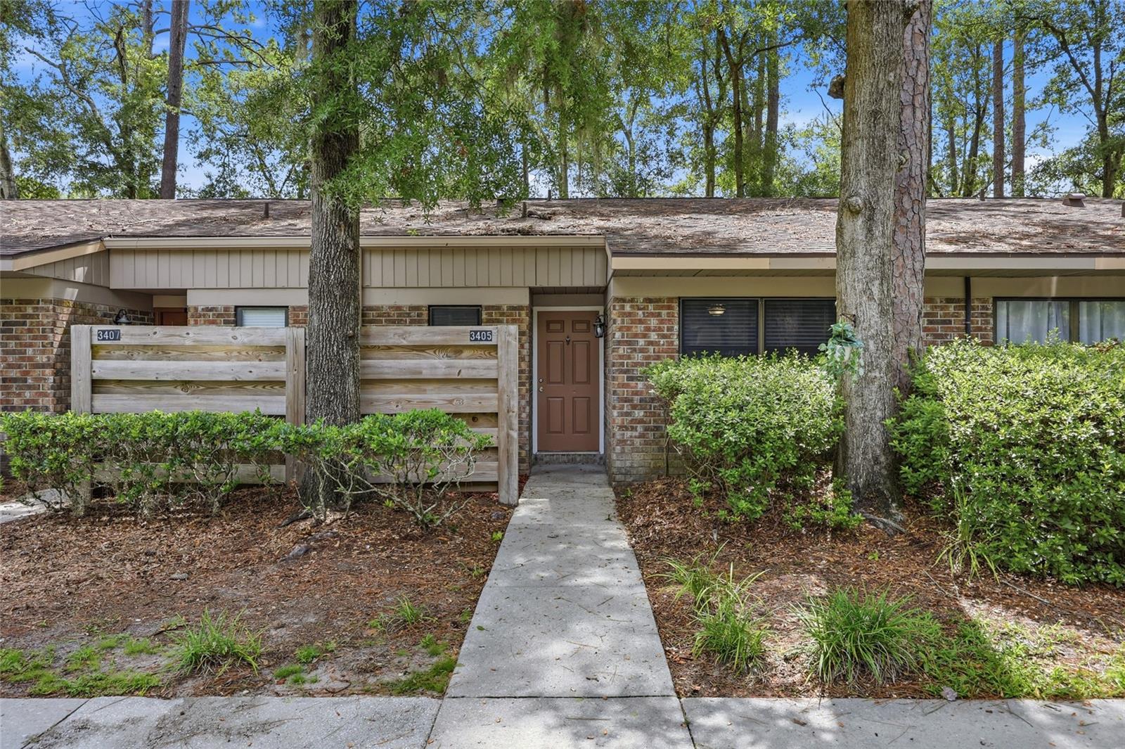 3405 NW 52ND TER