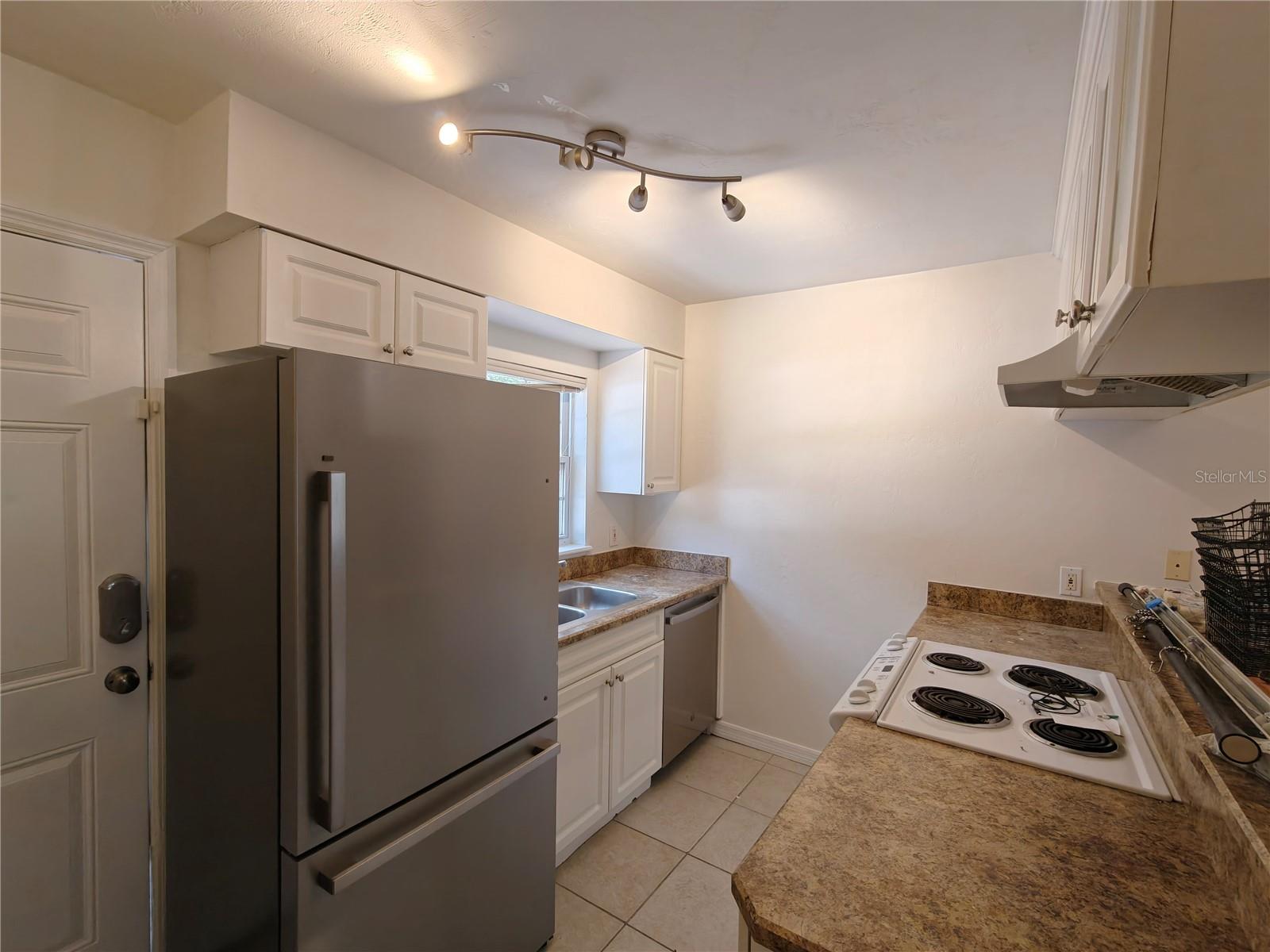 620 Sw 10th Lane #4 Property Photo 6