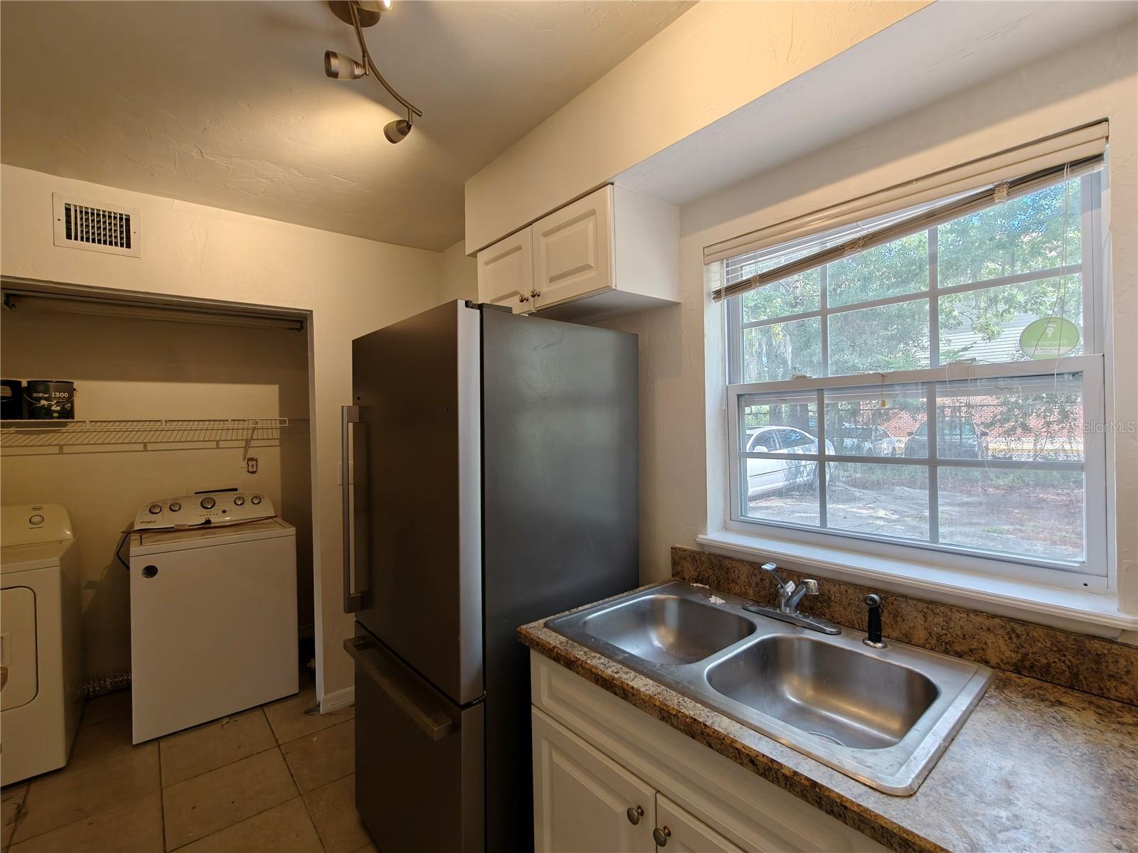 620 Sw 10th Lane #4 Property Photo 8