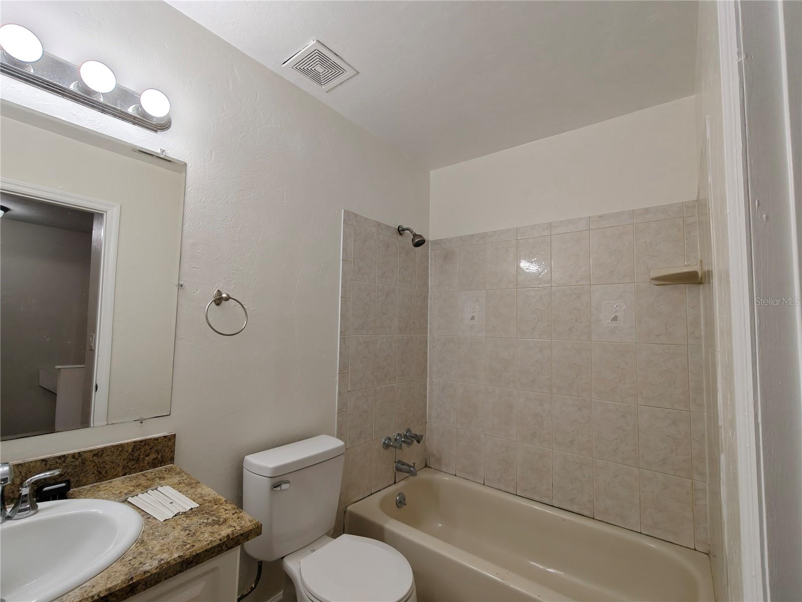 620 Sw 10th Lane #4 Property Photo 25