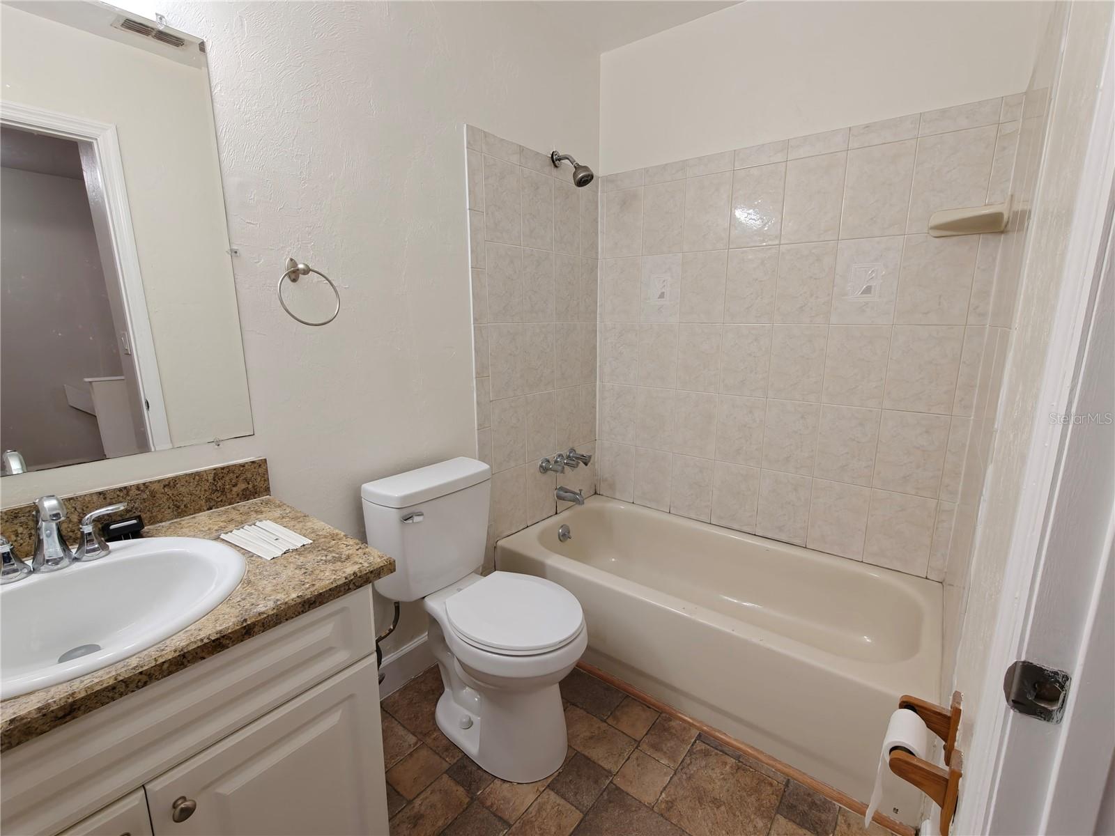 620 Sw 10th Lane #4 Property Photo 26