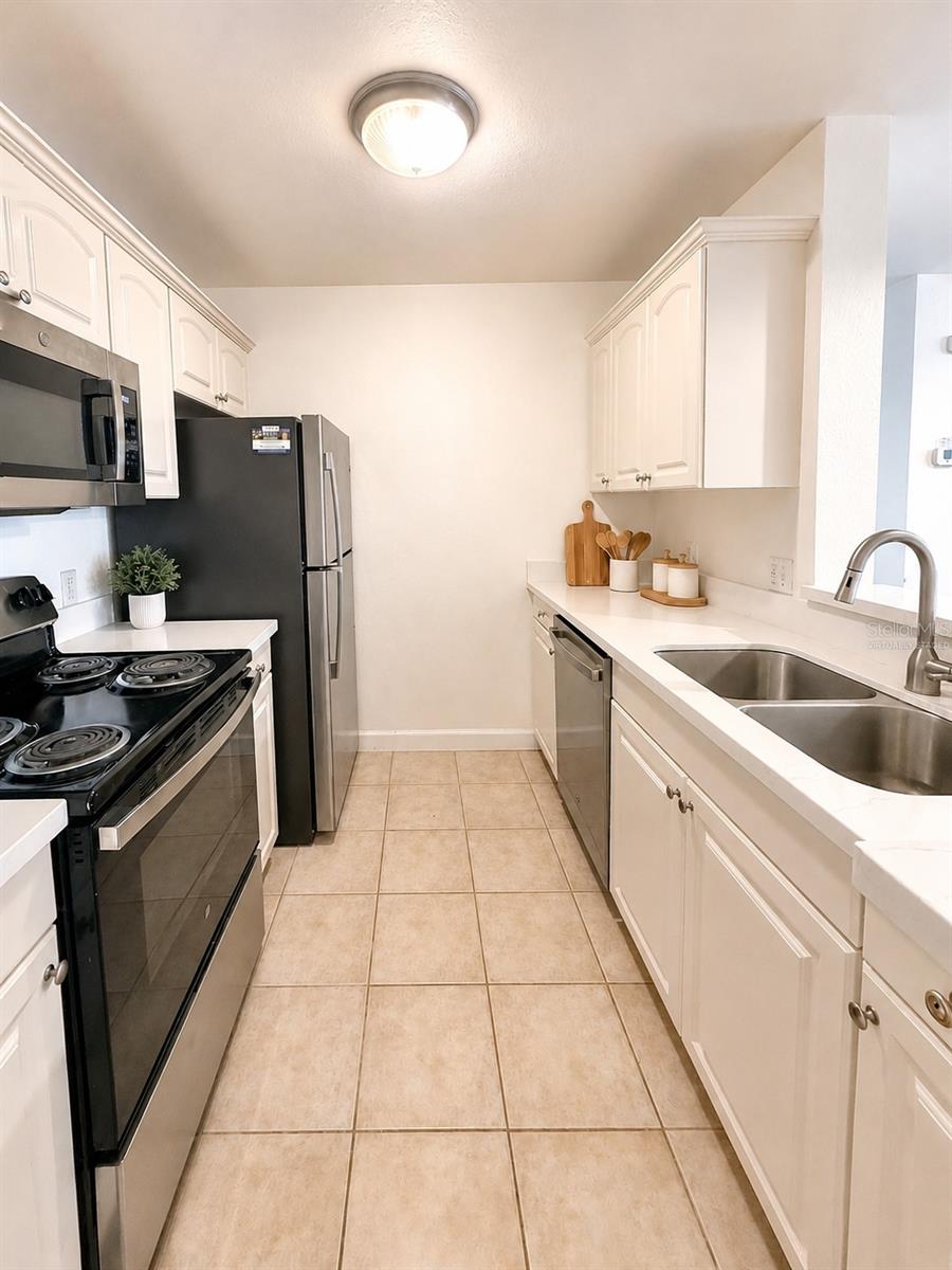 835 Sw 9th St #210 Property Photo 7