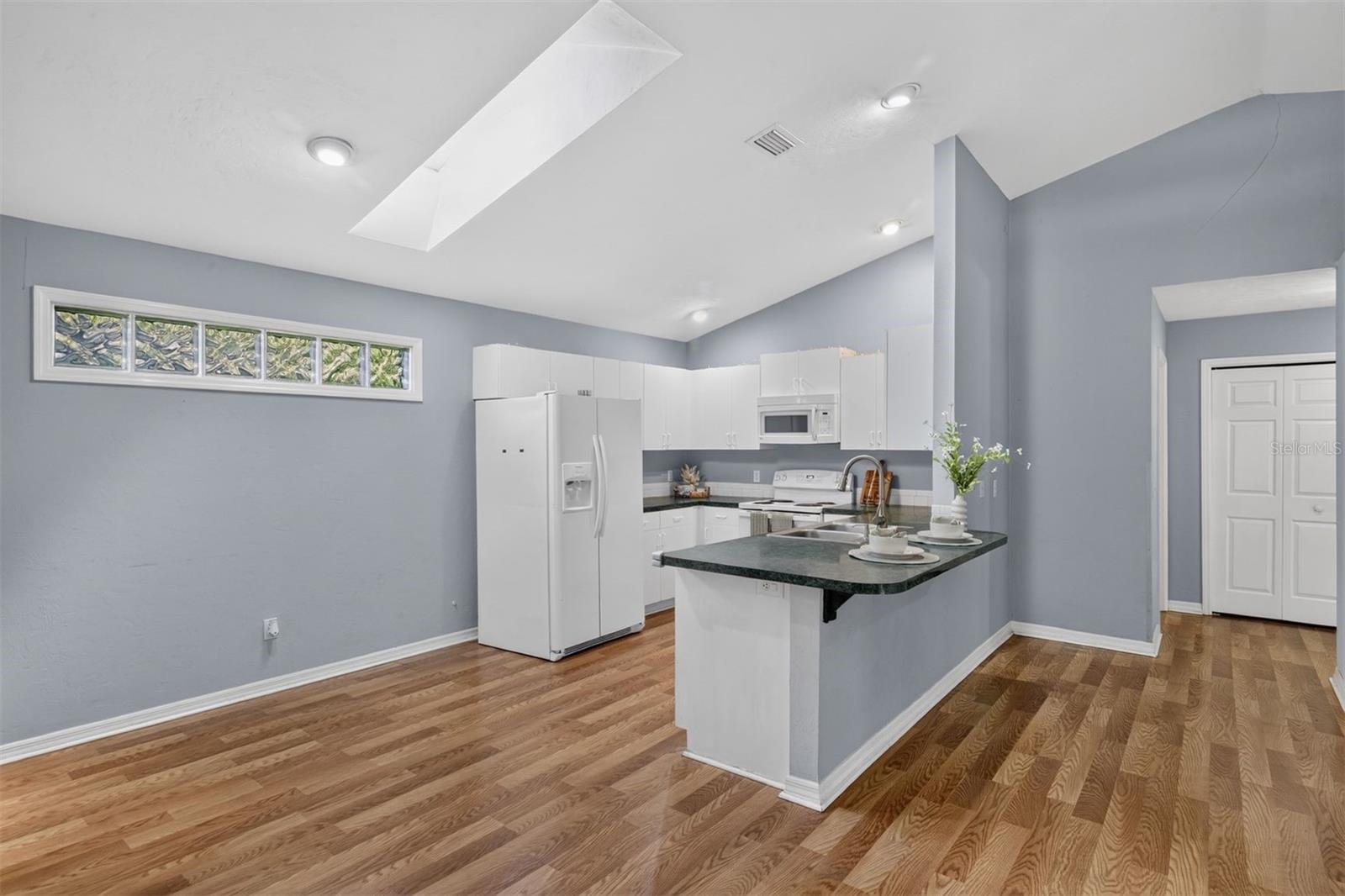 2115 Sw 72nd St Property Photo 6