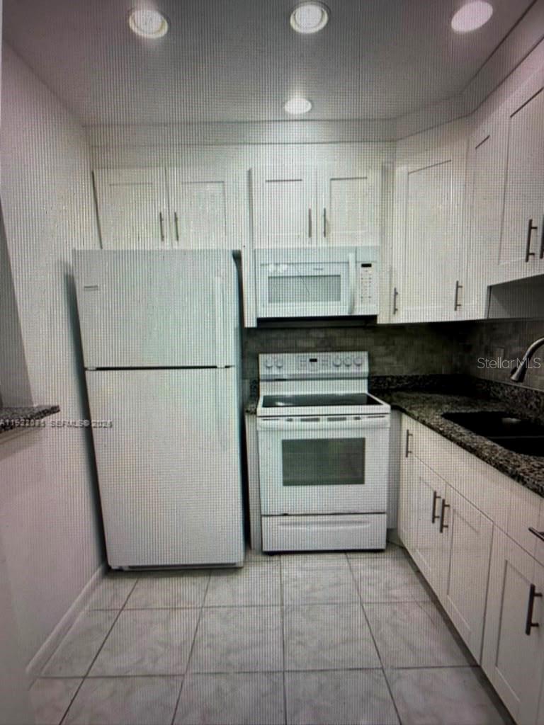 163 Coventry G #163 Property Photo 14