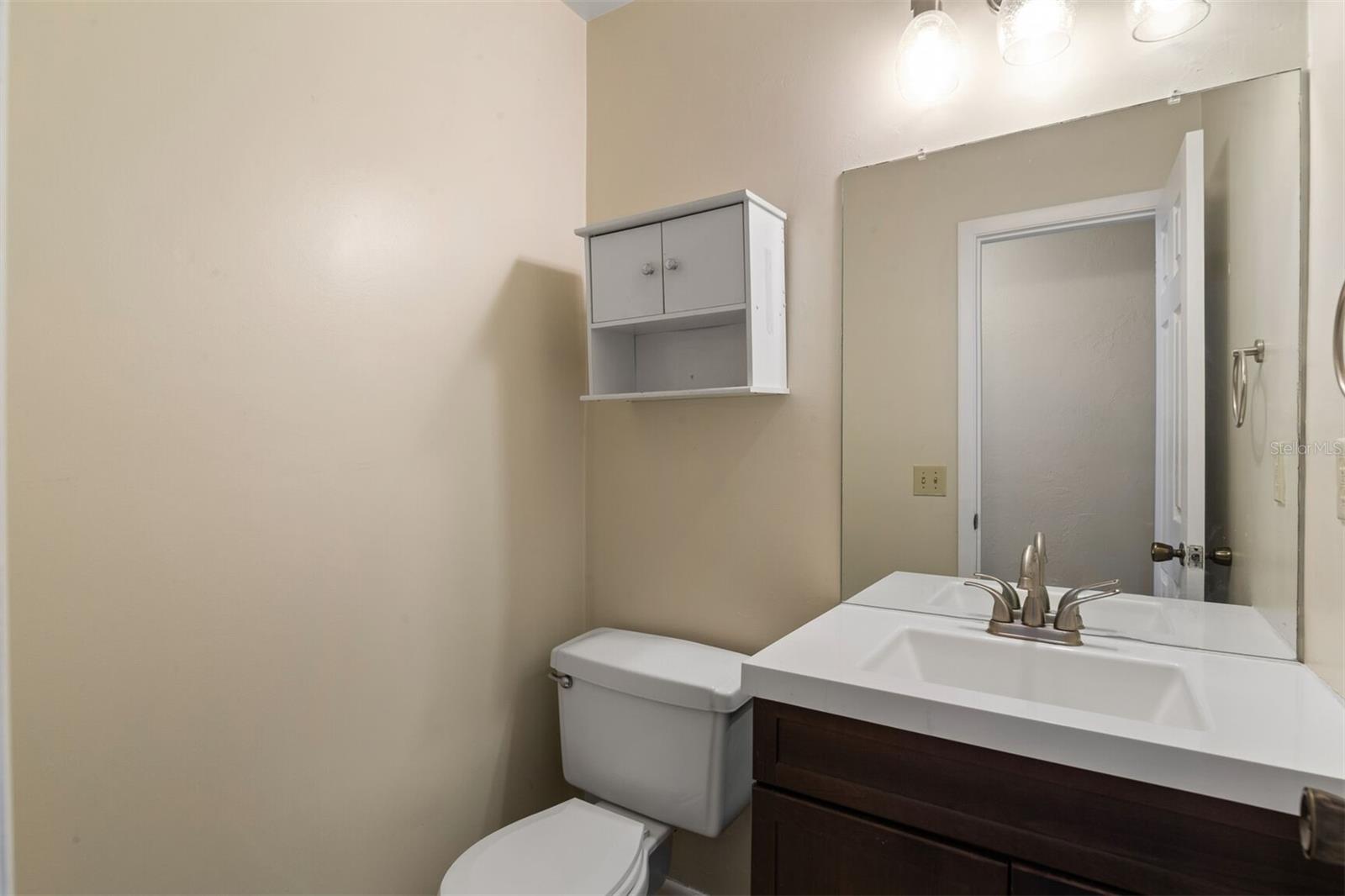 2635 Sw 35th Pl #301 Property Photo 6