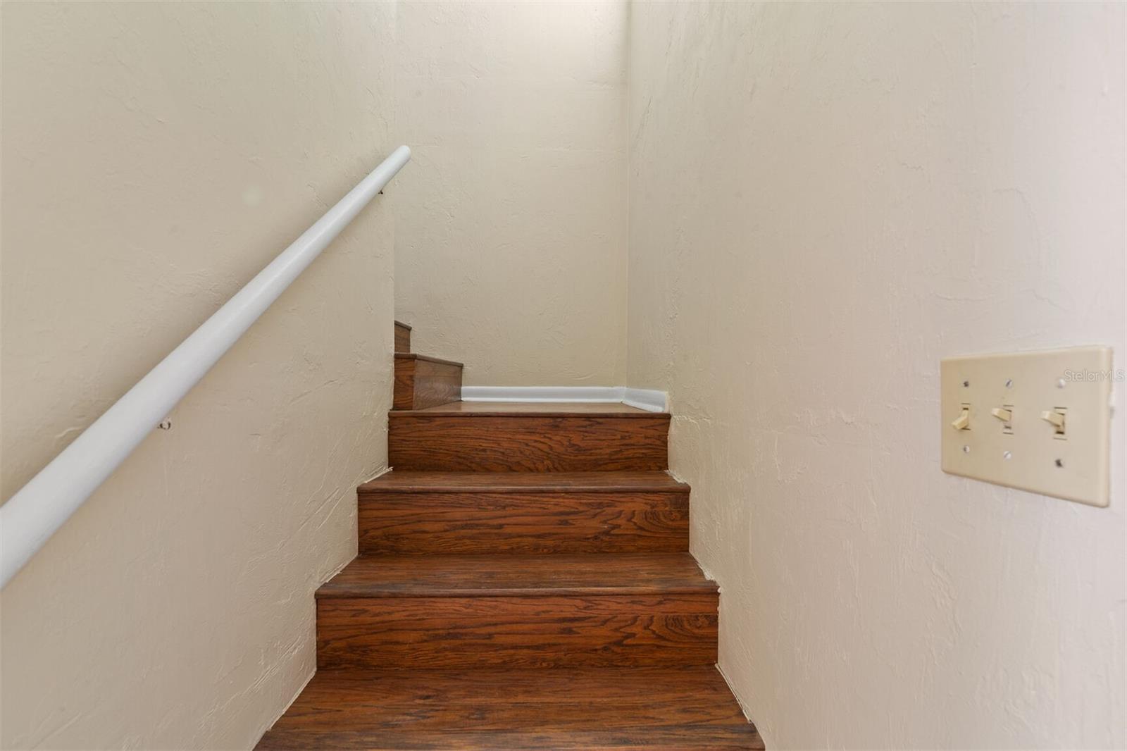 2635 Sw 35th Pl #301 Property Photo 7