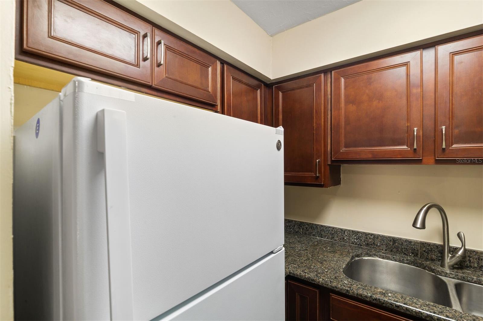 2635 Sw 35th Pl #301 Property Photo 14