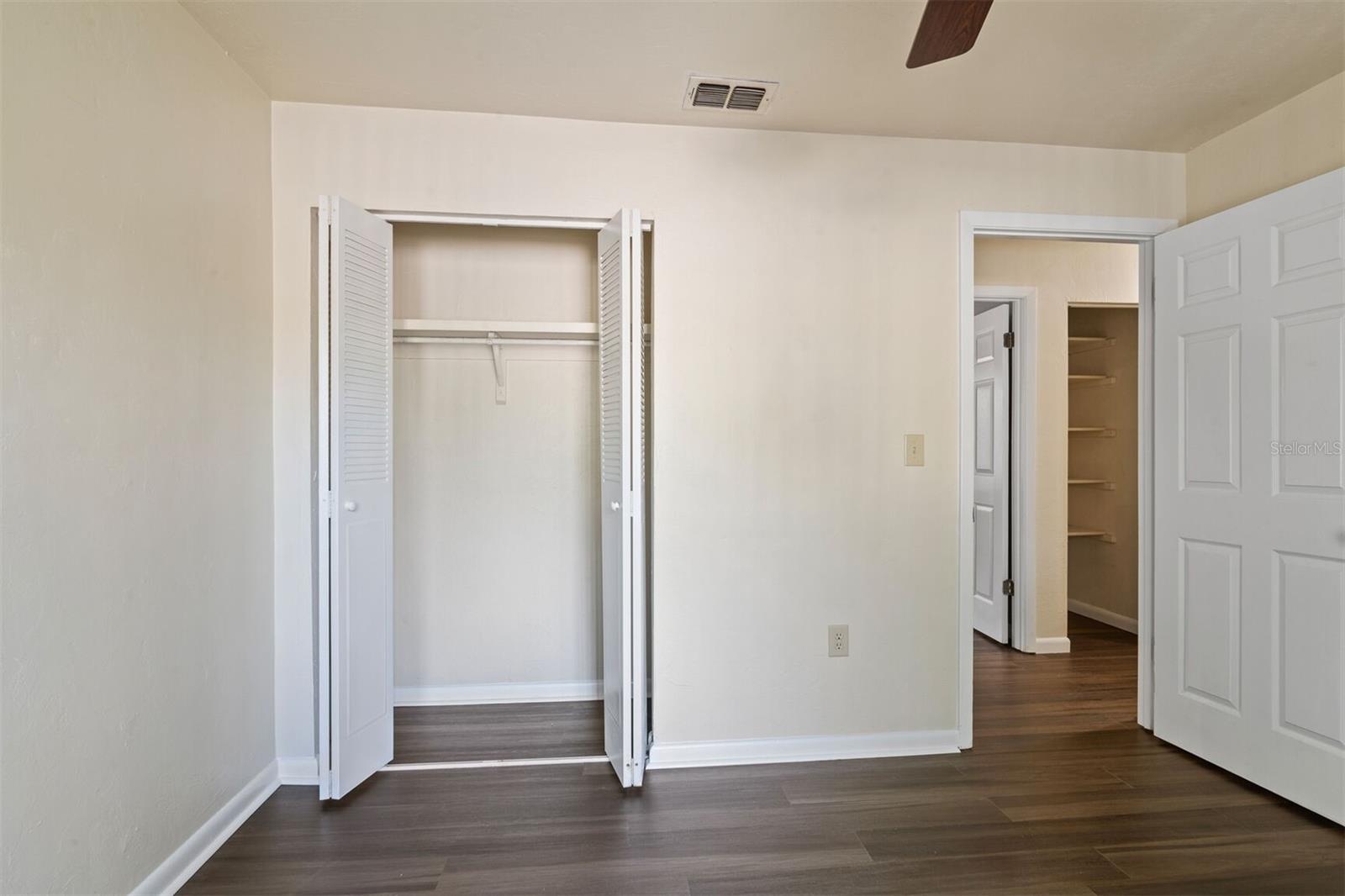 2635 Sw 35th Pl #301 Property Photo 20