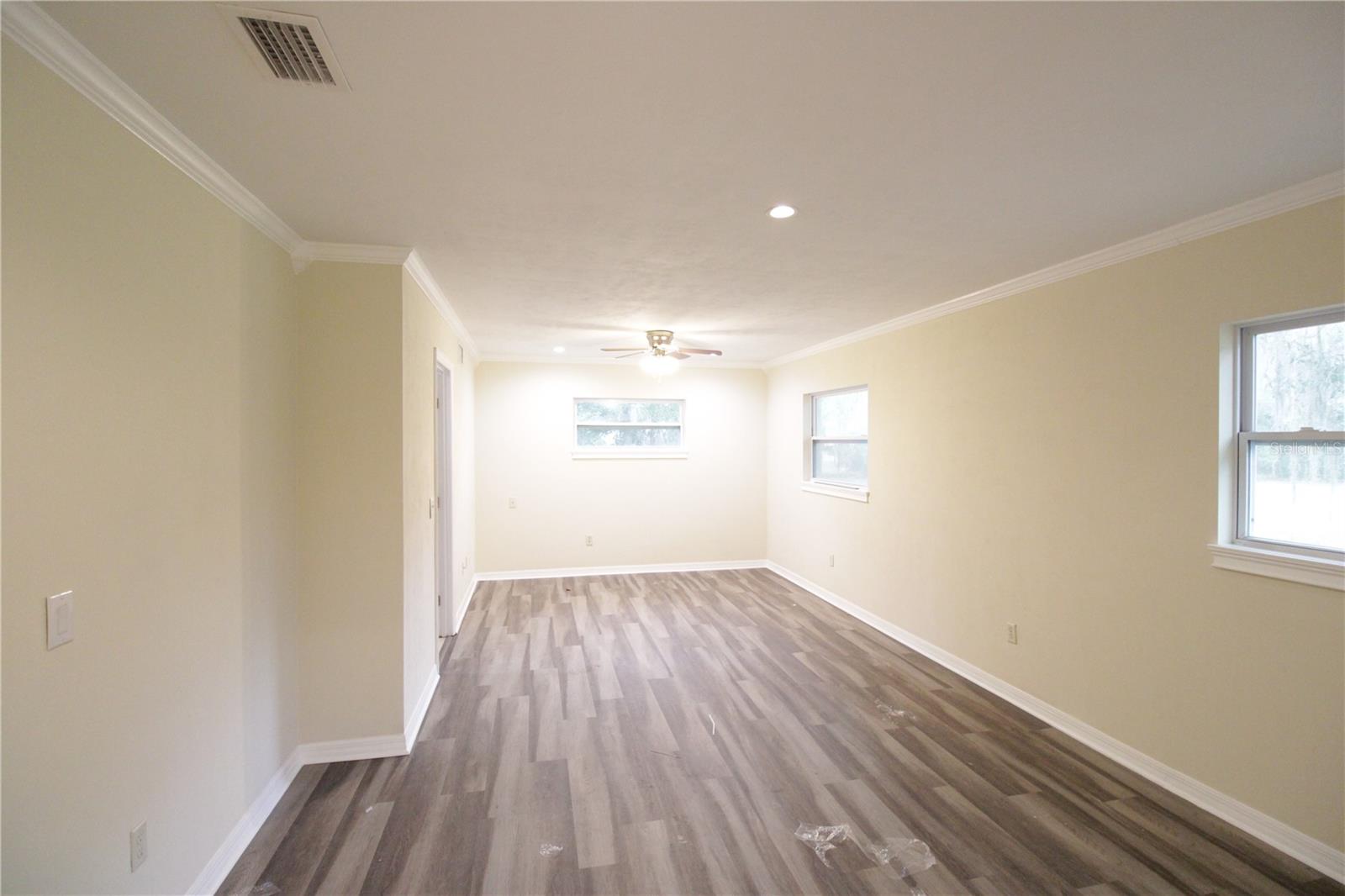 10907 Sw 24th Ave Property Photo 5