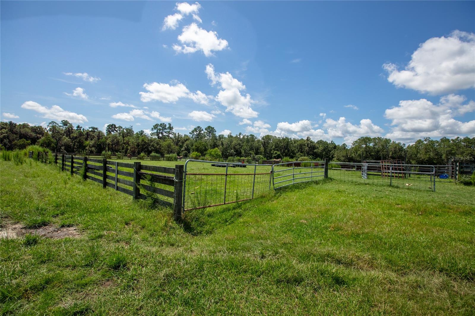 9284 Nw Cr 225 Property Photo 96