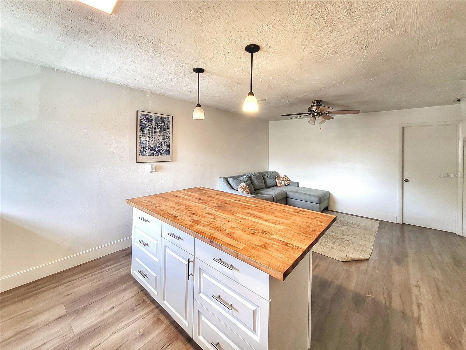 2811 Sw Archer Rd #z242 Property Photo 6