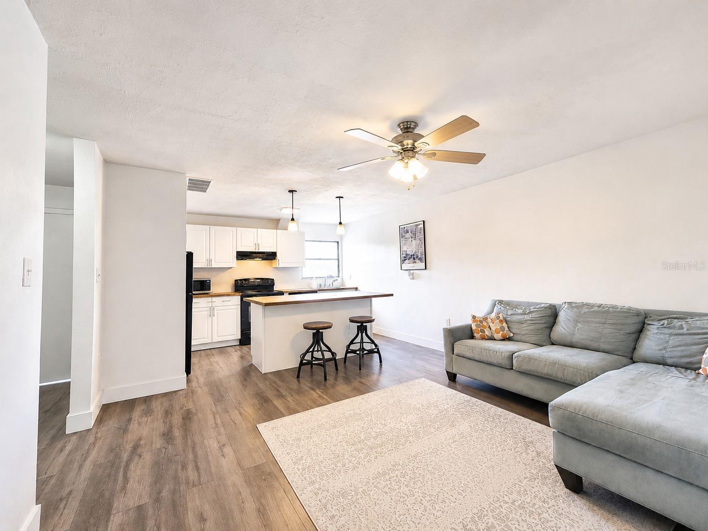 2811 Sw Archer Rd #z242 Property Photo 9